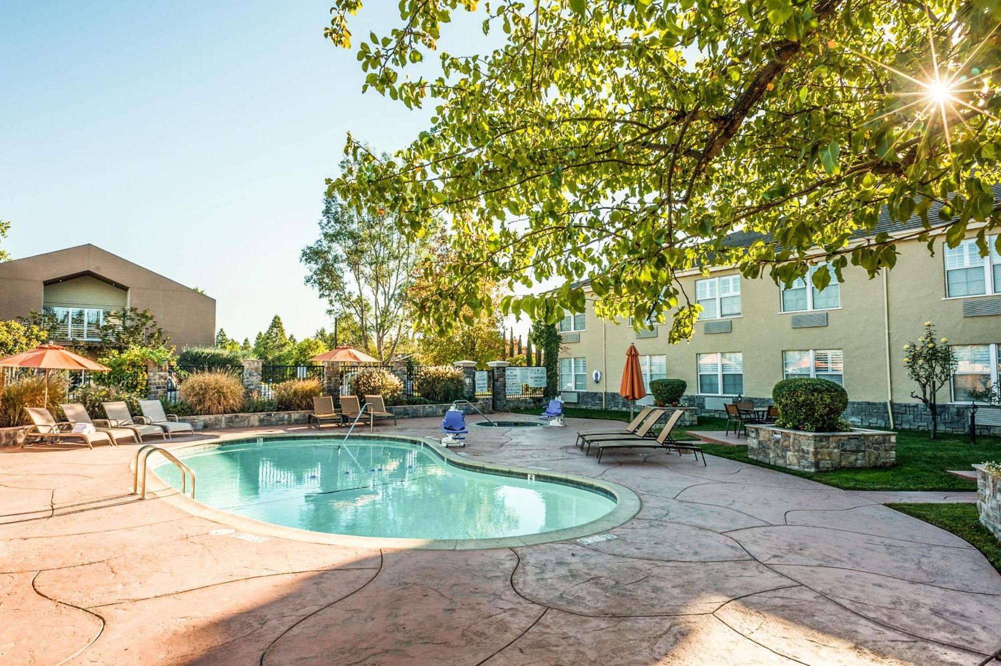 Hotel Indigo Napa Valley By Ihg Esterno foto