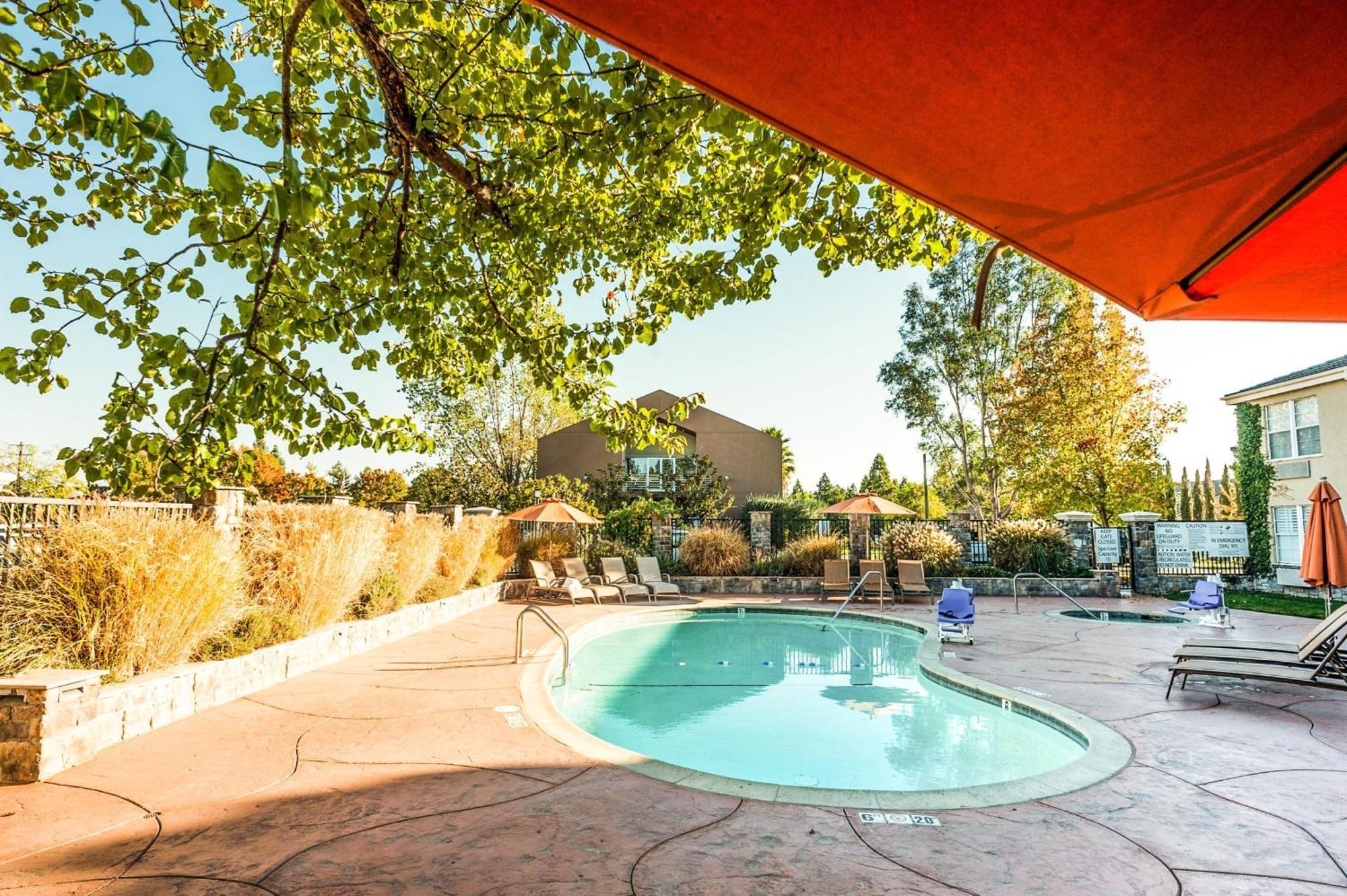Hotel Indigo Napa Valley By Ihg Esterno foto