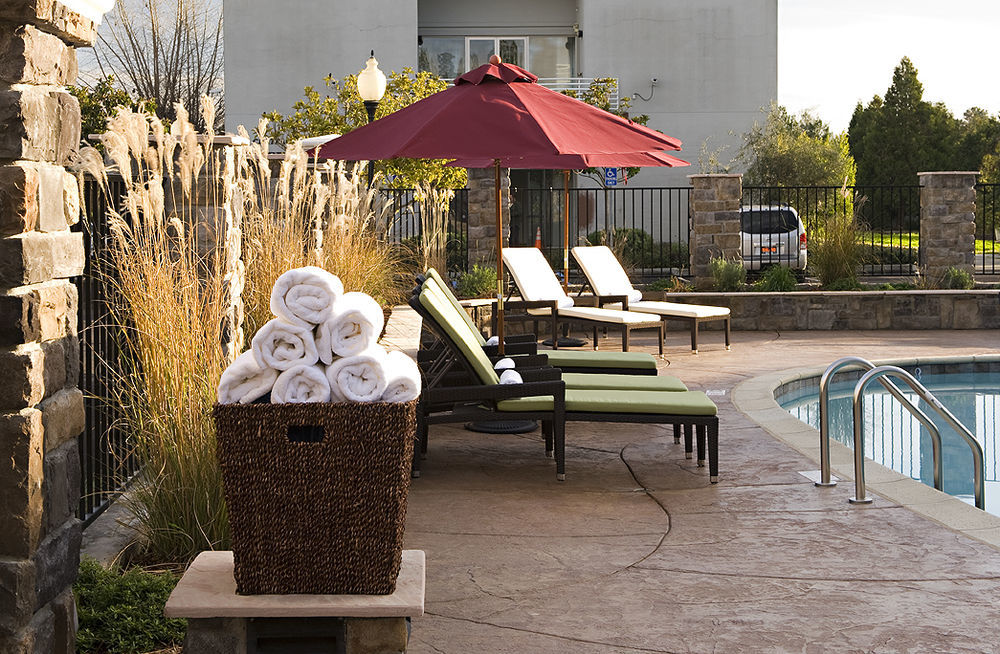 Hotel Indigo Napa Valley By Ihg Esterno foto